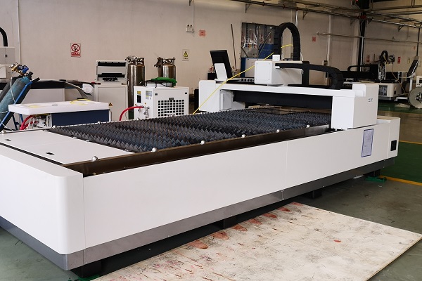 Fiber laser in factory